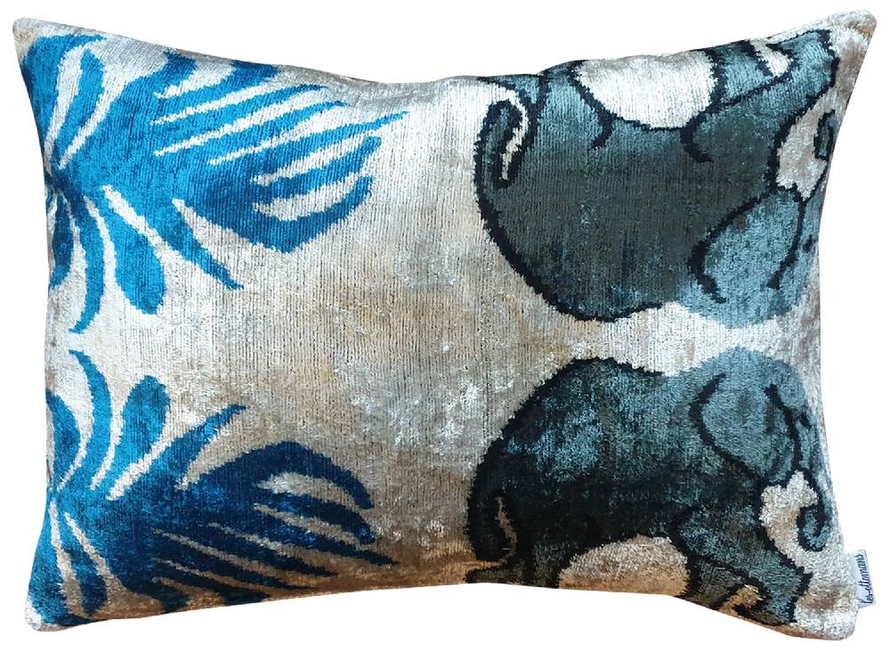 Les Ottomans Silk velvet cushion V422 Moda