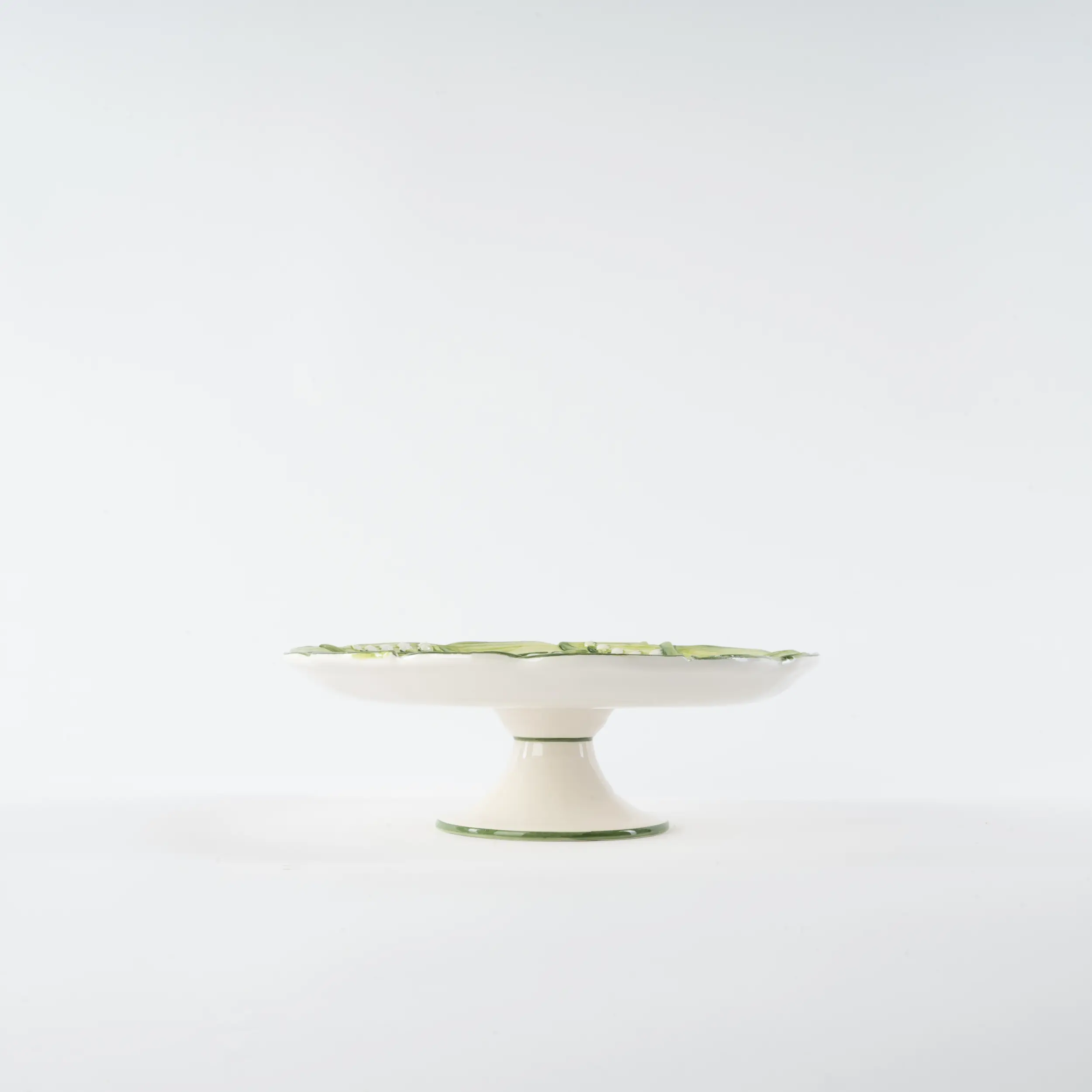Les Ottomans Lilly of the valley handpainted ceramic cake stand Negozio