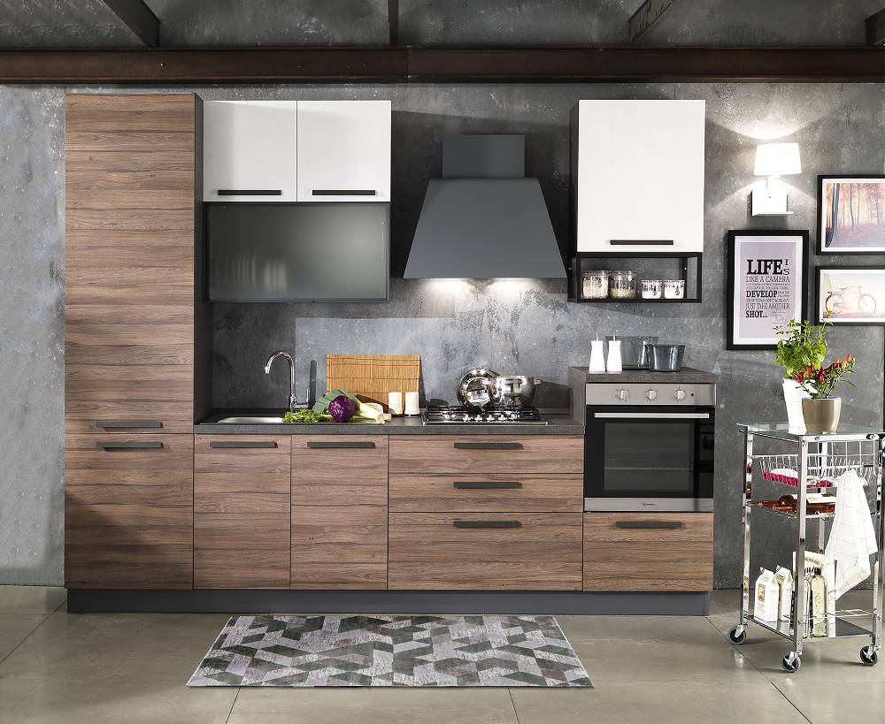 Oresteluchetta TAPPETO CORSIA SERIE HISA GREEN 02 Convenienza
