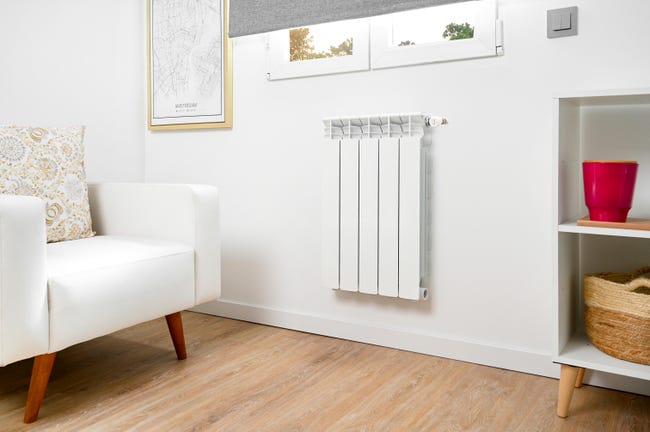 Leroymerlin Radiatore acqua calda EQUATION ALURAD in alluminio 5 elementi interasse 600 mm bianco Vendita Economica