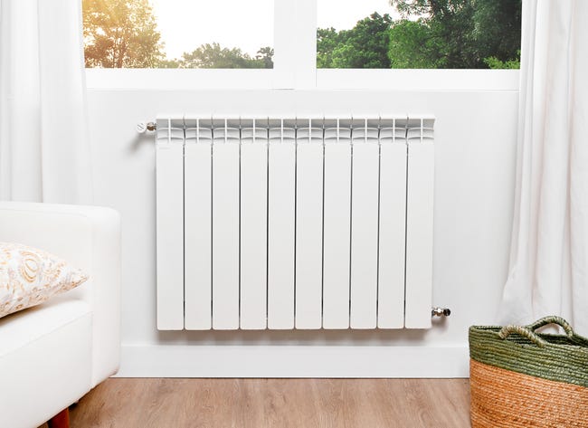 Leroymerlin Radiatore acqua calda EQUATION ALURAD in alluminio 10 elementi interasse 600 mm bianco Moda