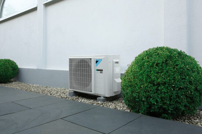 Leroymerlin Condizionatore a muro monosplit DAIKIN ESSENCE 9000 BTU 8530 BTU classe A+++ Qualità