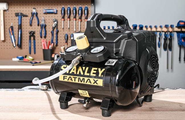 Leroymerlin Compressore silenziato STANLEY FATMAX DST 101/8/6 1 hp 8 bar 6 litri Novità