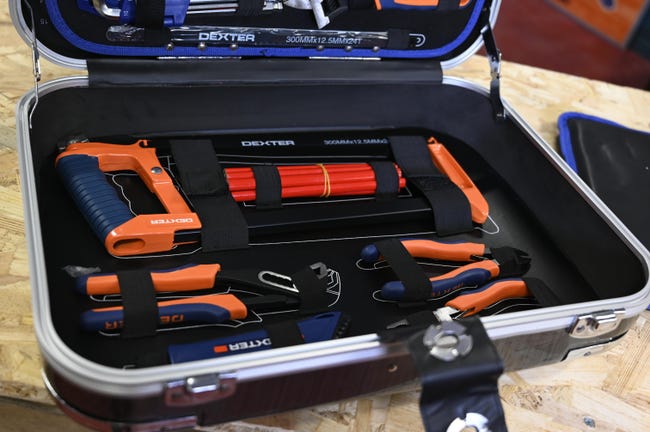 Leroymerlin Kit di utensili assortiti DEXTER 79940161 141 pezzi Vendite Flash