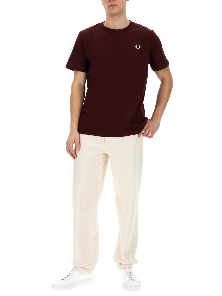 FRED PERRY T-SHIRT IN JERSEY DI COTONE CON LOGO Offerta per la Festa della Mamma