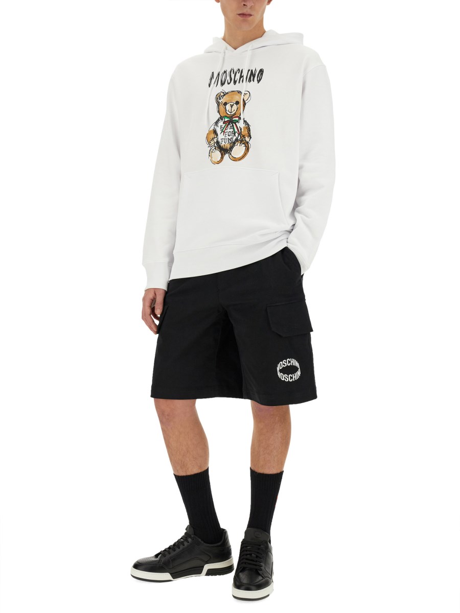MOSCHINO FELPA IN COTONE CON STAMPA TEDDY Offerta temporanea
